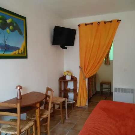 Chez Nat Et Jc Oda ve Kahvaltı