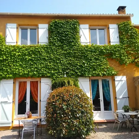Chez Nat Et Jc *