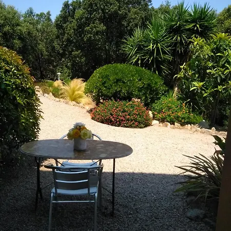 Chez Nat Et Jc Panzió Eccica-Suarella