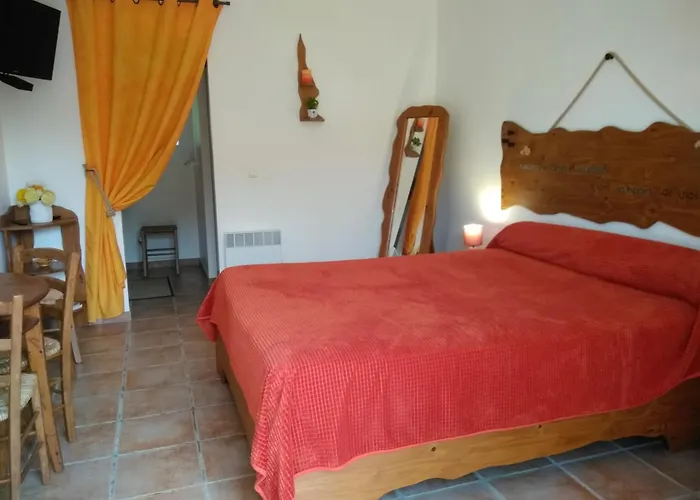 Bed & Breakfast Chez Nat Et Jc 3*